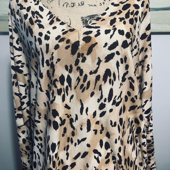 INC International Concepts Tan and Black Leopard Print V-Neck Top - Picture 5 of 11